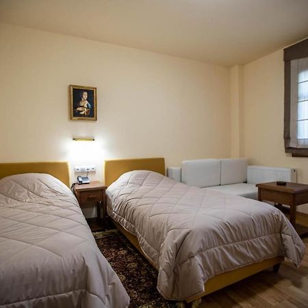 Rentinia Inn Rentína Exteriér fotografie