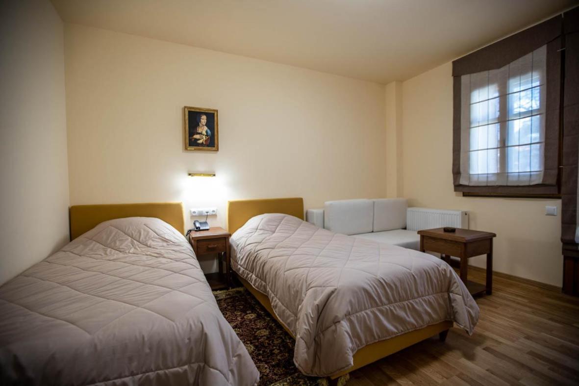 Rentinia Inn Rentína Exteriér fotografie