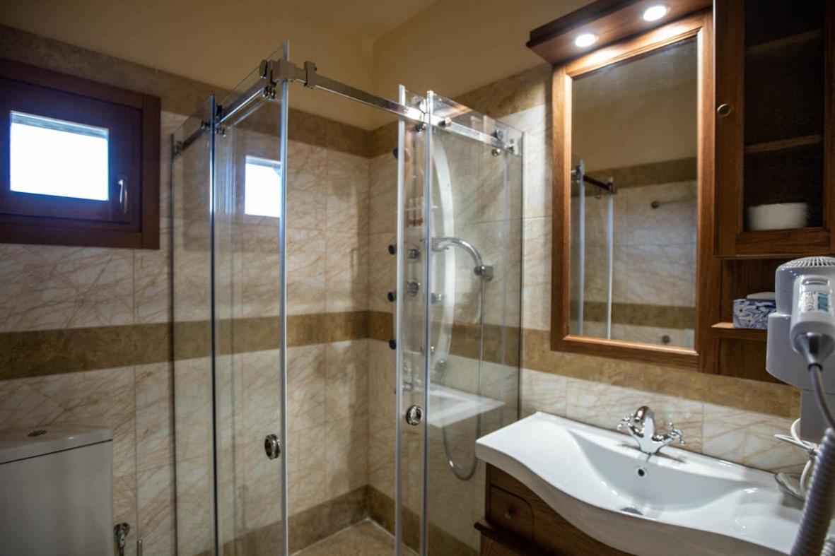Rentinia Inn Rentína Exteriér fotografie